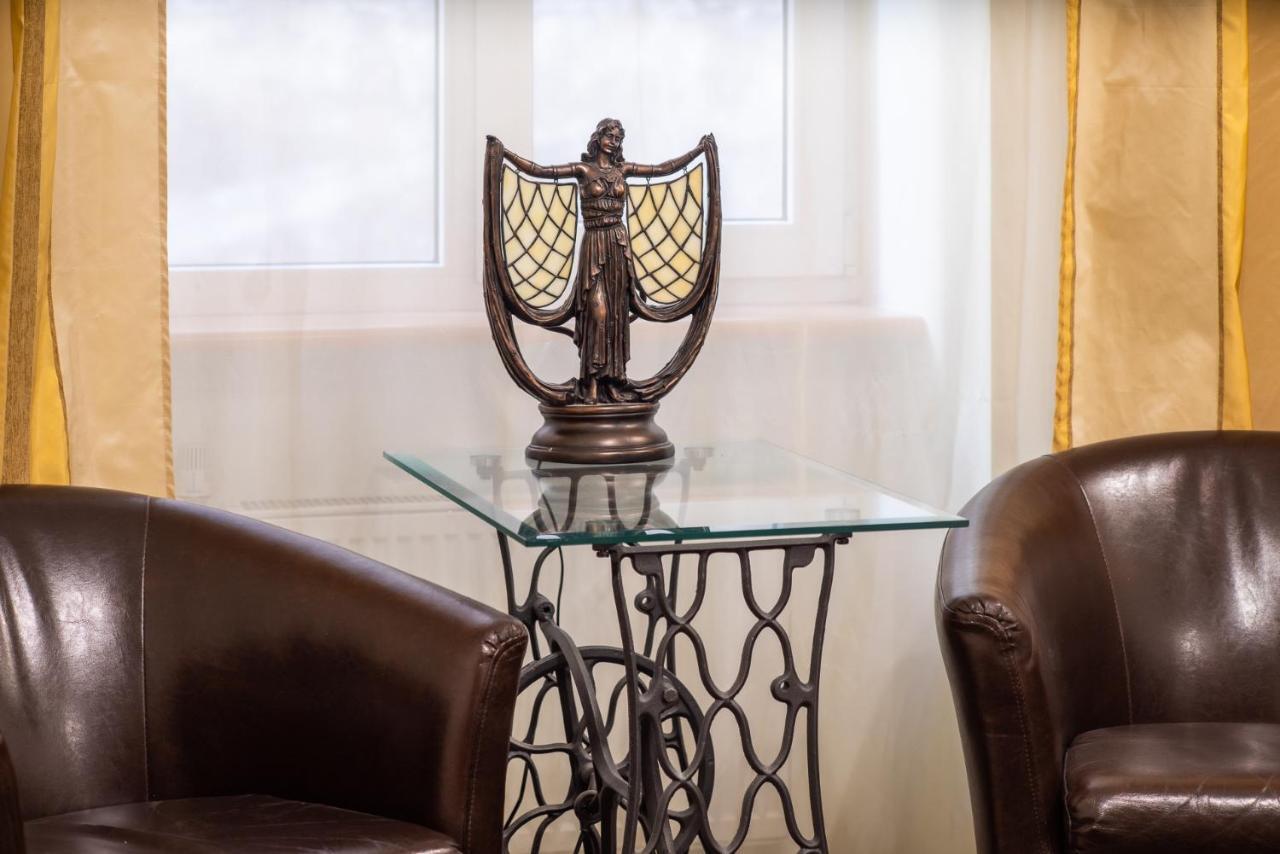 Orange Apartments 52 ريغا المظهر الخارجي الصورة